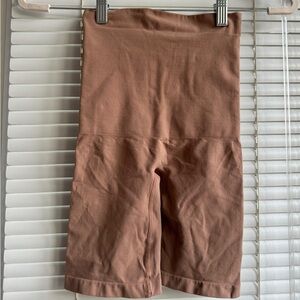 SKIMS Shape-wear Sculpting Shorts SZ 2X/3X